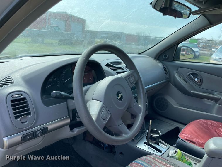 image for item MM9437 2004 Chevrolet Malibu MAXX LS