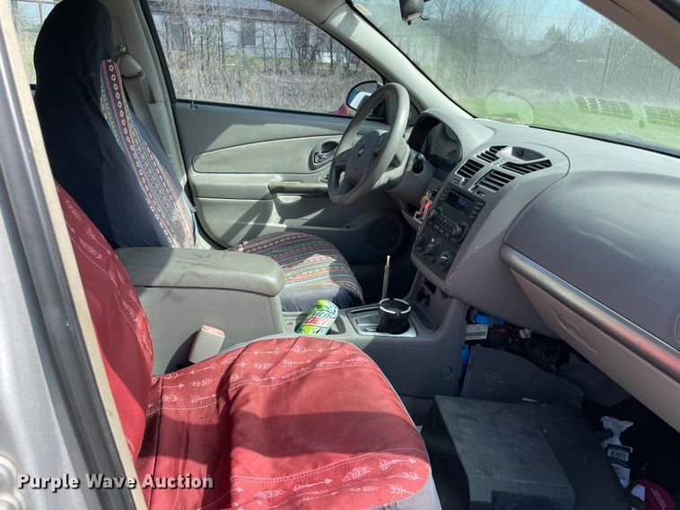 image for item MM9437 2004 Chevrolet Malibu MAXX LS