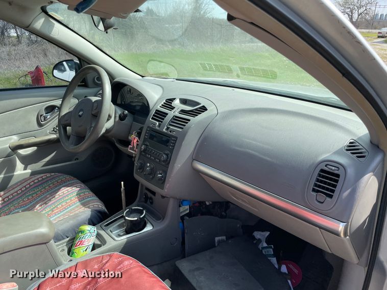 image for item MM9437 2004 Chevrolet Malibu MAXX LS