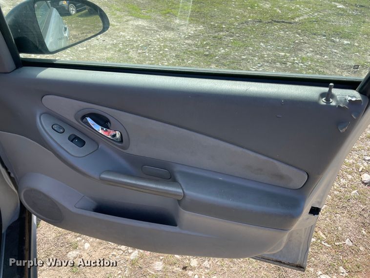 image for item MM9437 2004 Chevrolet Malibu MAXX LS