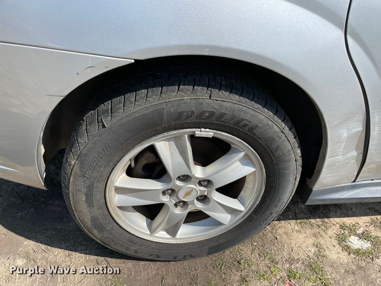 image for item MM9437 2004 Chevrolet Malibu MAXX LS