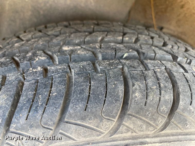 image for item MM9437 2004 Chevrolet Malibu MAXX LS