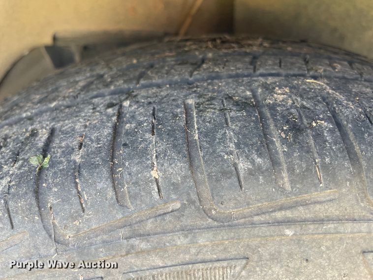 image for item MM9437 2004 Chevrolet Malibu MAXX LS