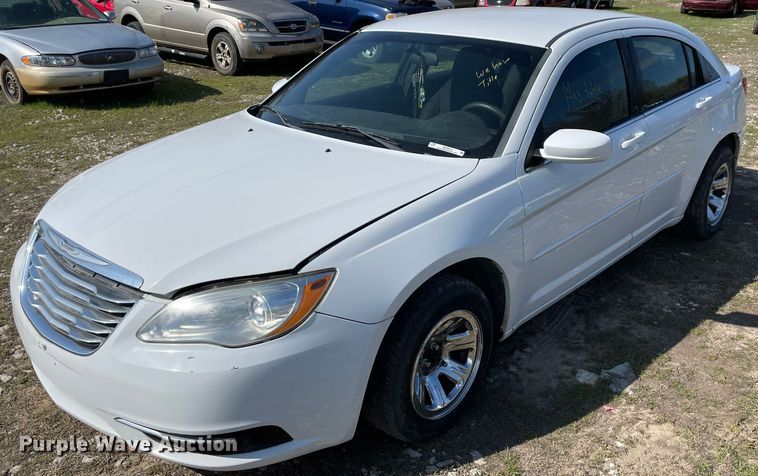 image for item MM9438 2012 Chrysler 200