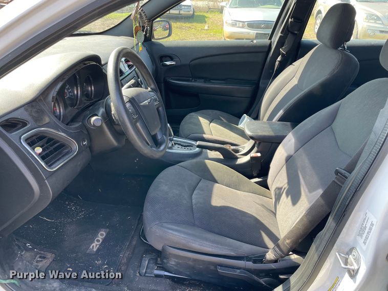 image for item MM9438 2012 Chrysler 200