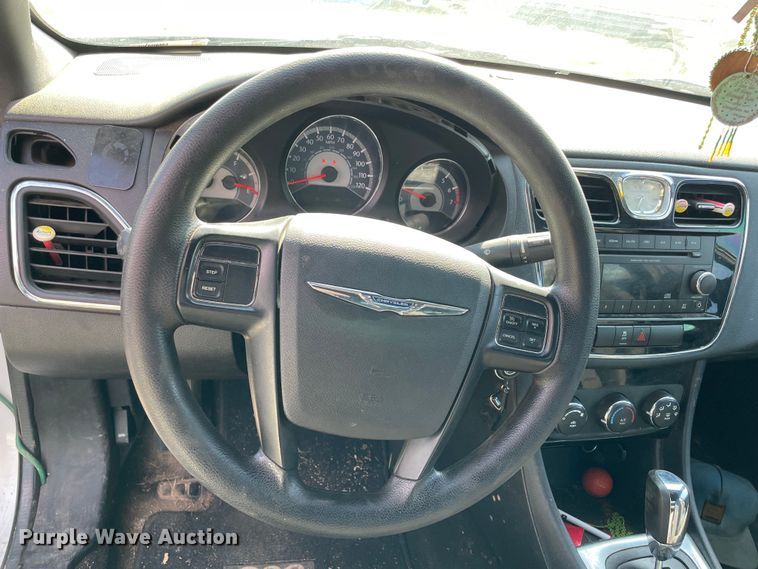 image for item MM9438 2012 Chrysler 200