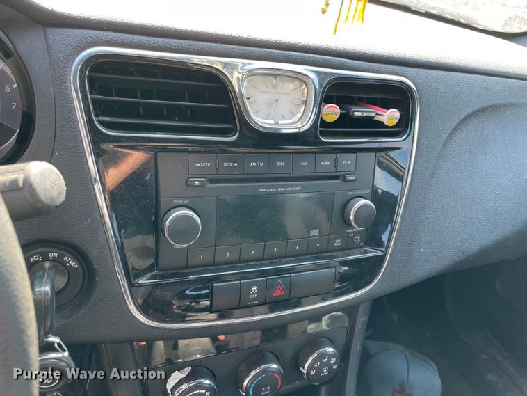 image for item MM9438 2012 Chrysler 200