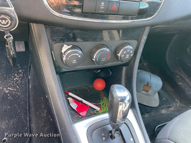 image for item MM9438 2012 Chrysler 200