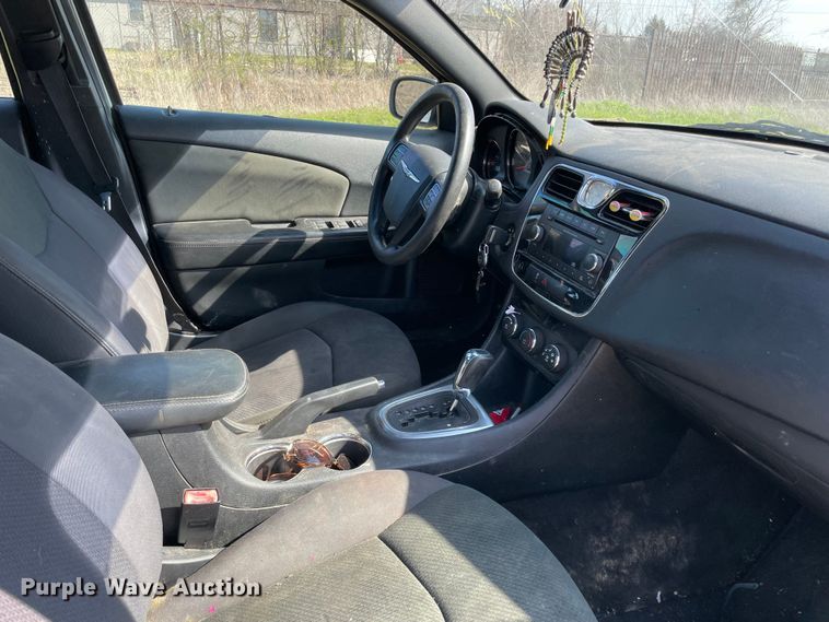 image for item MM9438 2012 Chrysler 200