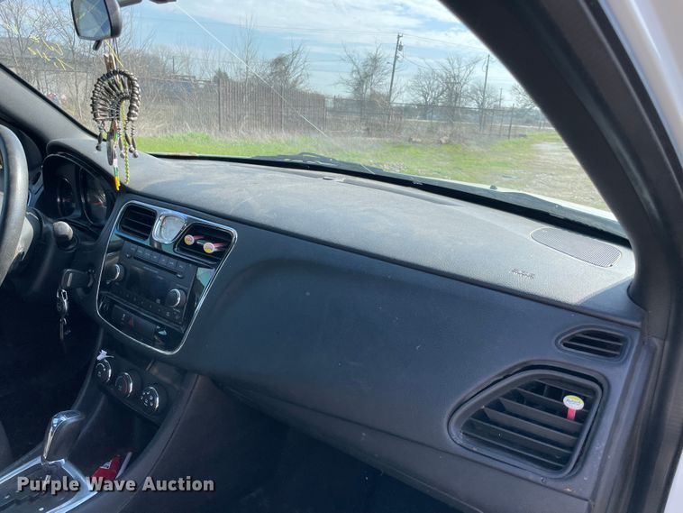 image for item MM9438 2012 Chrysler 200