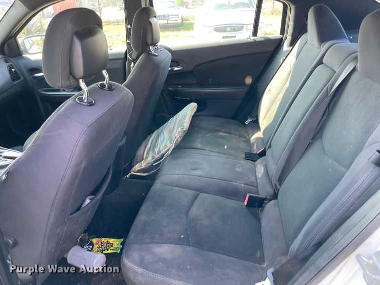 image for item MM9438 2012 Chrysler 200