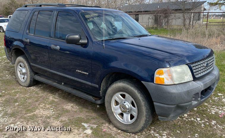 image for item MM9439 2004 Ford Explorer  SUV