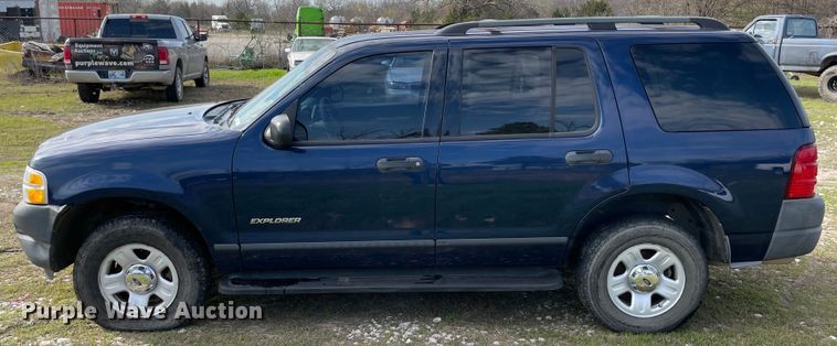 image for item MM9439 2004 Ford Explorer  SUV