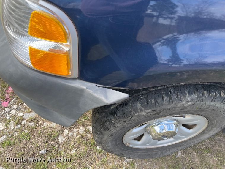 image for item MM9439 2004 Ford Explorer  SUV