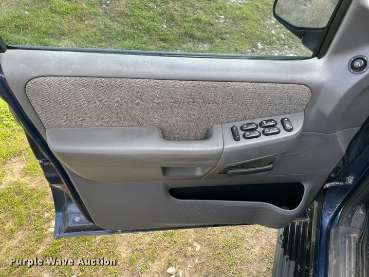 image for item MM9439 2004 Ford Explorer  SUV