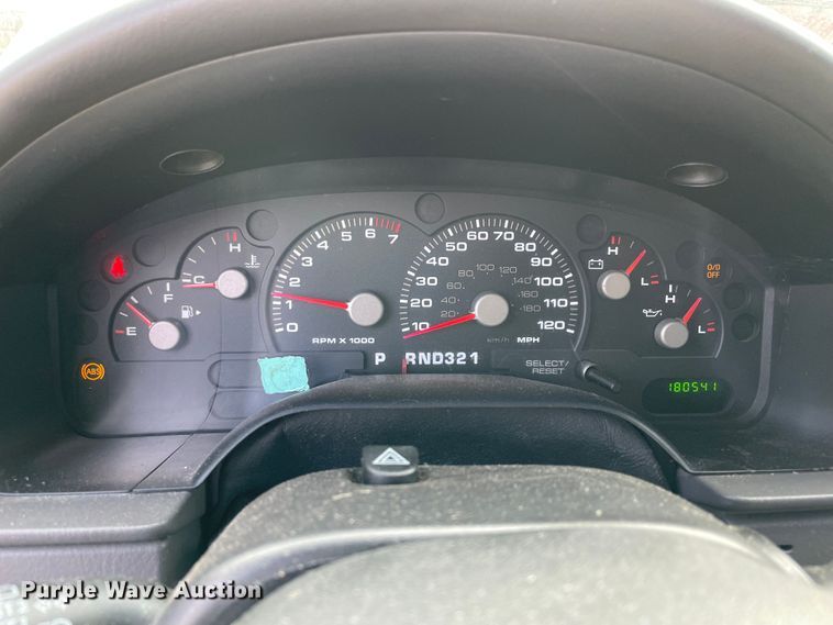 image for item MM9439 2004 Ford Explorer  SUV