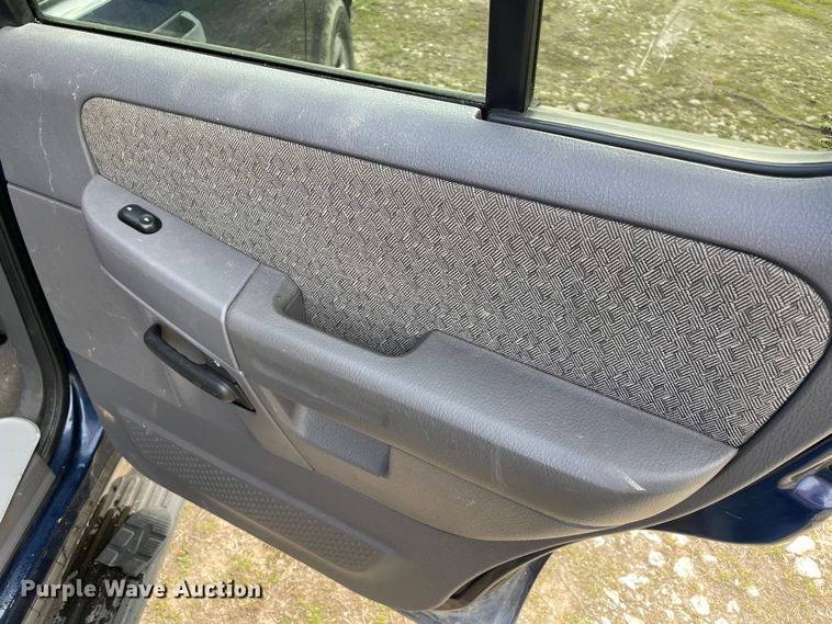 image for item MM9439 2004 Ford Explorer  SUV