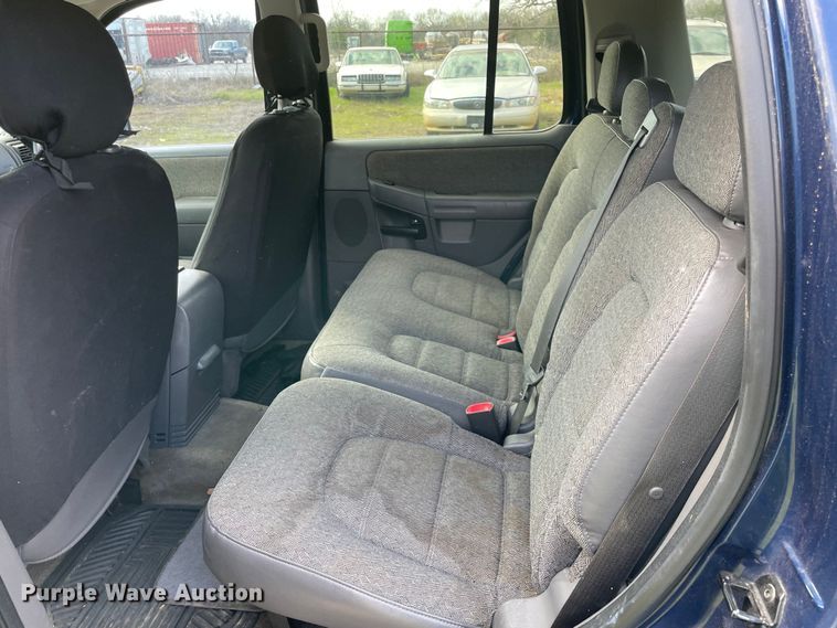 image for item MM9439 2004 Ford Explorer  SUV