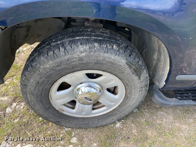 image for item MM9439 2004 Ford Explorer  SUV