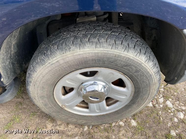 image for item MM9439 2004 Ford Explorer  SUV