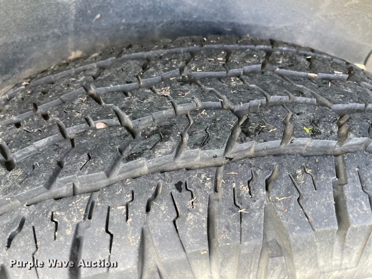 image for item MM9439 2004 Ford Explorer  SUV