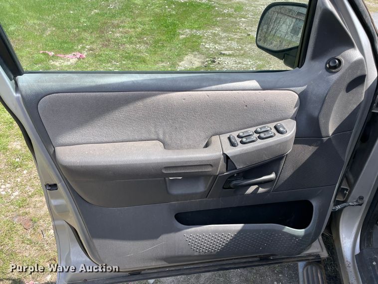 image for item MM9440 2005 Ford Explorer  SUV