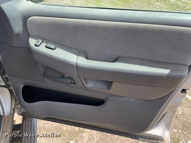 image for item MM9440 2005 Ford Explorer  SUV