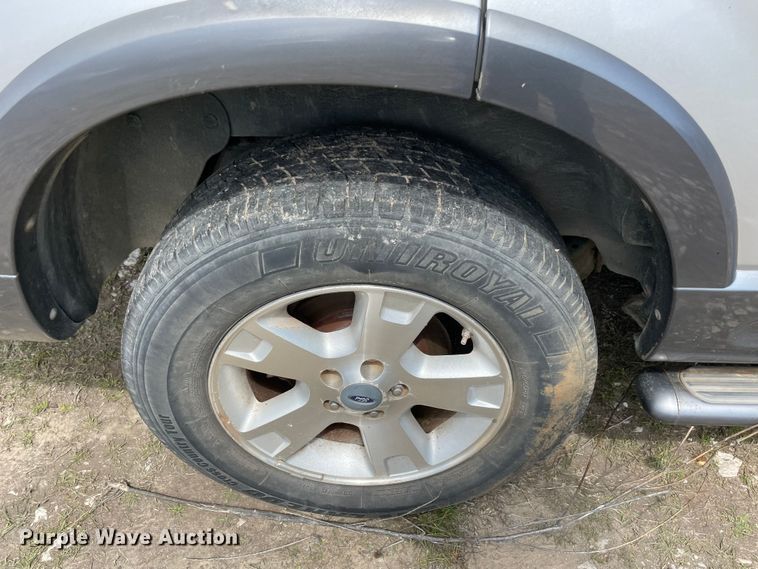 image for item MM9440 2005 Ford Explorer  SUV