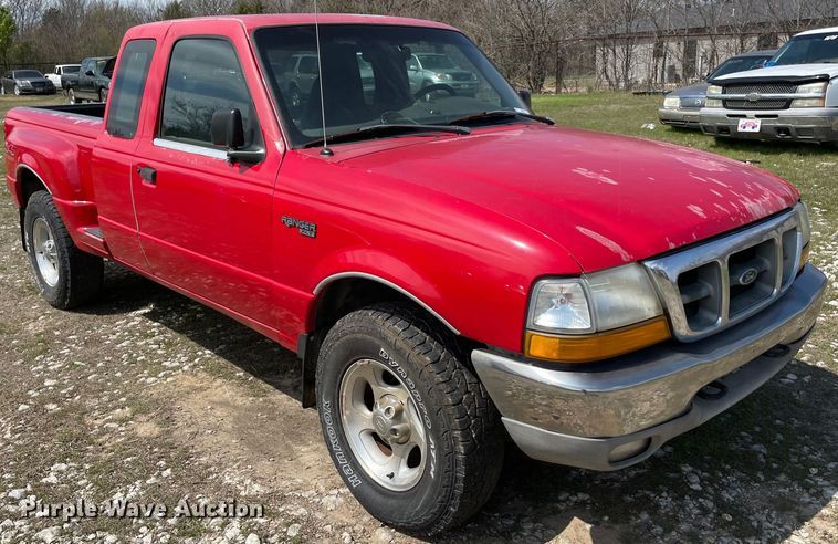 image for item MM9442 2000 Ford Ranger  SuperCab pickup truck