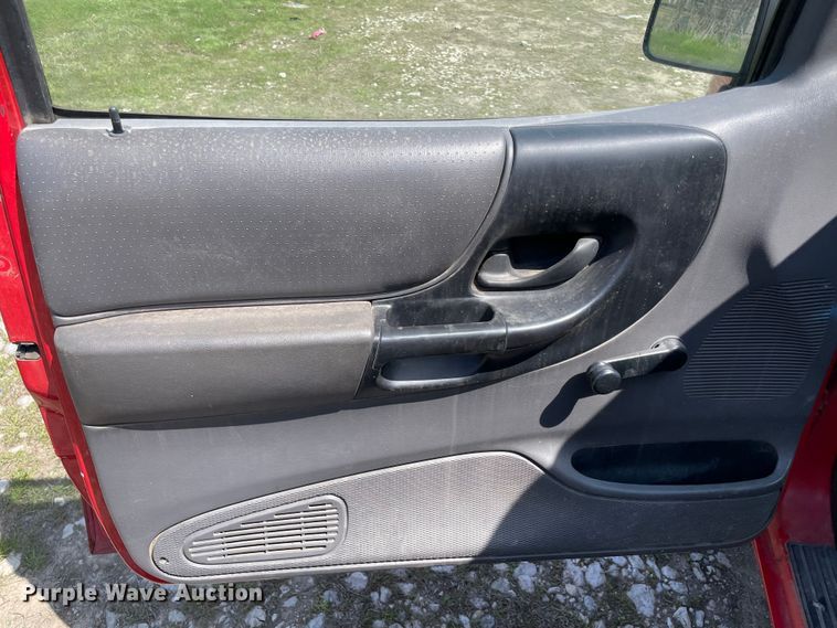 image for item MM9442 2000 Ford Ranger  SuperCab pickup truck