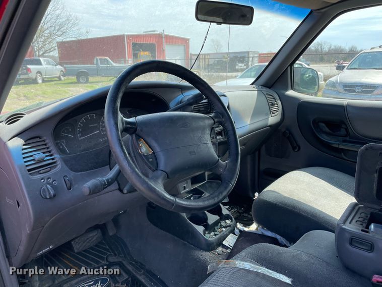 image for item MM9442 2000 Ford Ranger  SuperCab pickup truck