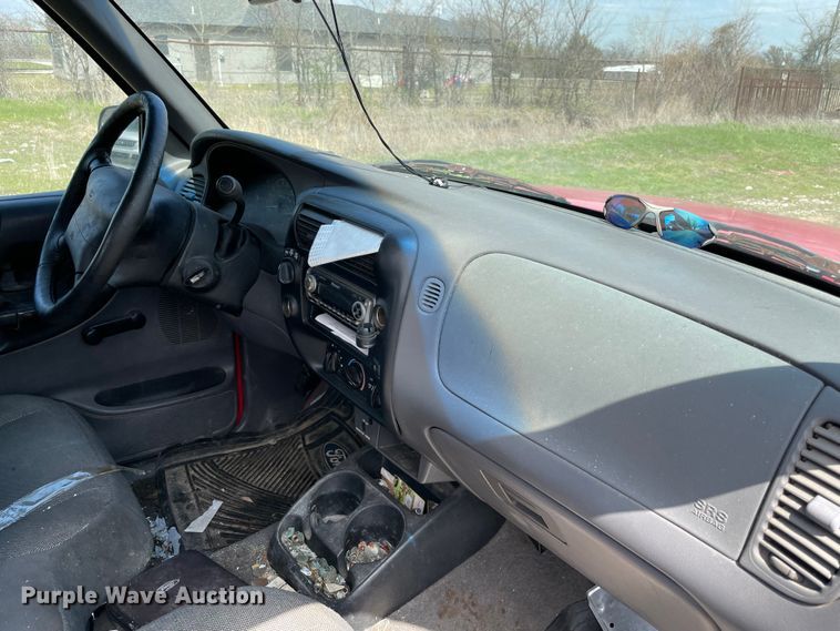 image for item MM9442 2000 Ford Ranger  SuperCab pickup truck