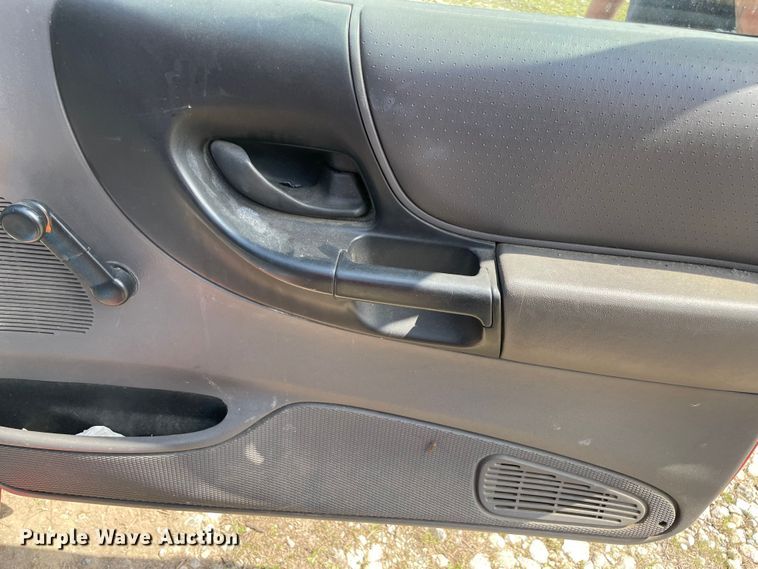 image for item MM9442 2000 Ford Ranger  SuperCab pickup truck