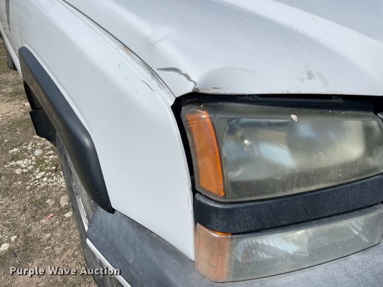 image for item MM9450 2005 Chevrolet Silverado 1500  Ext. Cab pickup truck