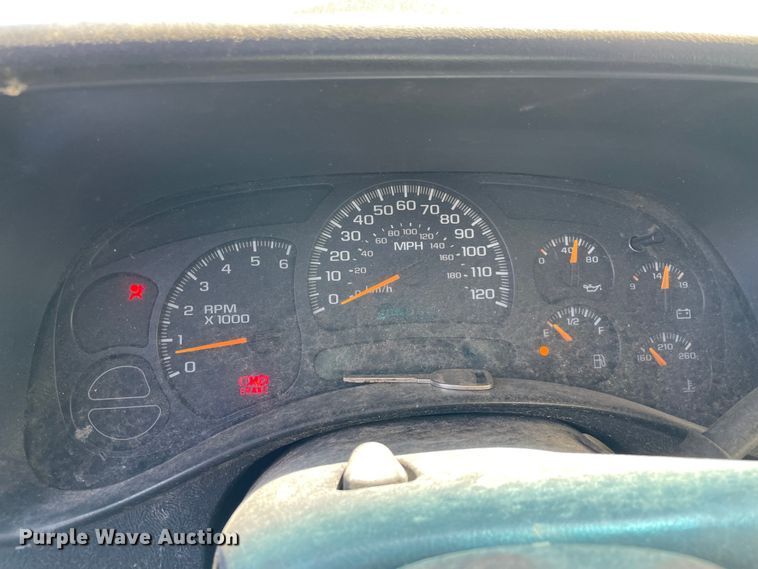 image for item MM9450 2005 Chevrolet Silverado 1500  Ext. Cab pickup truck