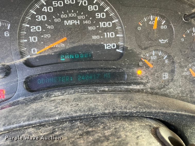 image for item MM9450 2005 Chevrolet Silverado 1500  Ext. Cab pickup truck