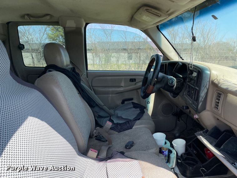 image for item MM9450 2005 Chevrolet Silverado 1500  Ext. Cab pickup truck