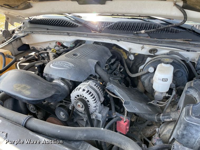 image for item MM9450 2005 Chevrolet Silverado 1500  Ext. Cab pickup truck