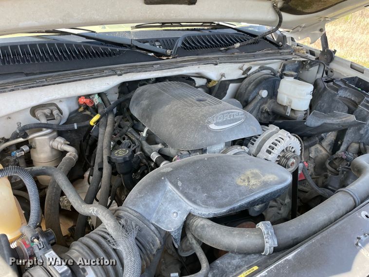 image for item MM9450 2005 Chevrolet Silverado 1500  Ext. Cab pickup truck