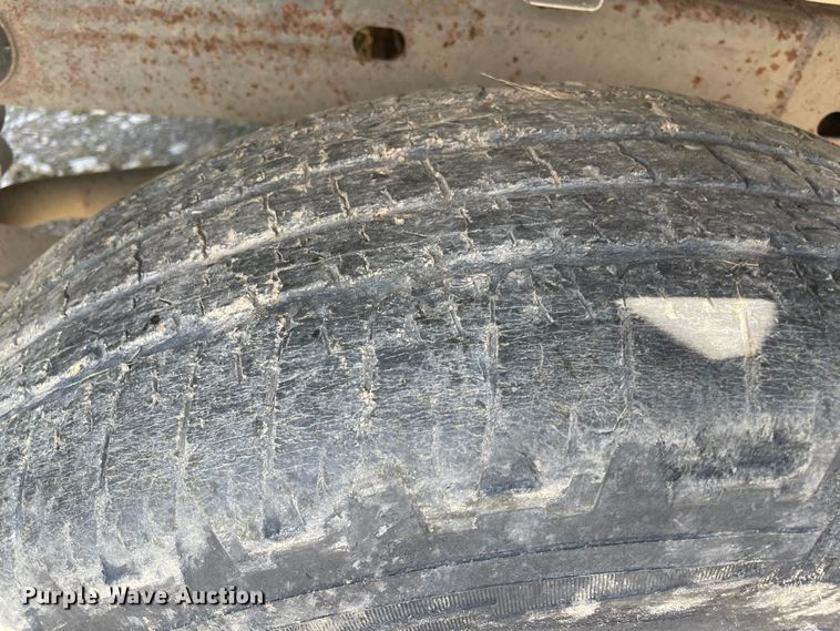 image for item MM9450 2005 Chevrolet Silverado 1500  Ext. Cab pickup truck