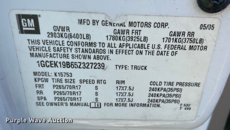 image for item MM9450 2005 Chevrolet Silverado 1500  Ext. Cab pickup truck