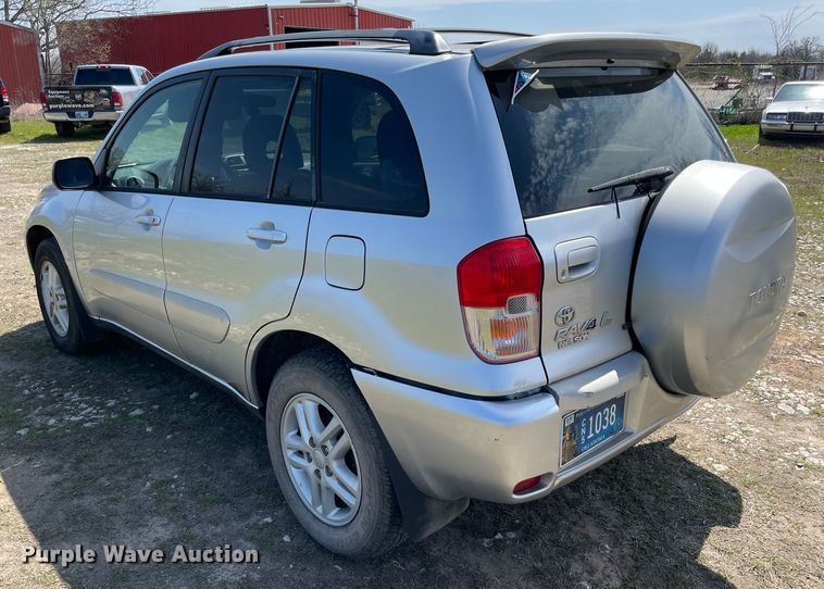 image for item MM9451 2002 Toyota Rav4 L  SUV