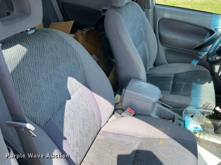 image for item MM9451 2002 Toyota Rav4 L  SUV