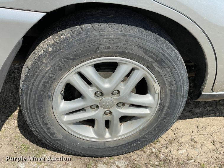 image for item MM9451 2002 Toyota Rav4 L  SUV