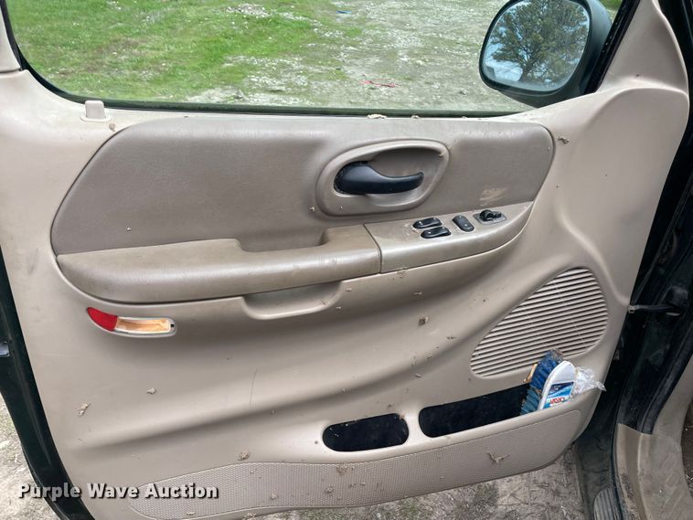 image for item MM9453 2001 Ford F150  SuperCab pickup truck