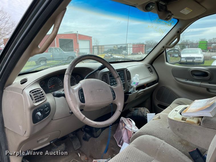 image for item MM9453 2001 Ford F150  SuperCab pickup truck