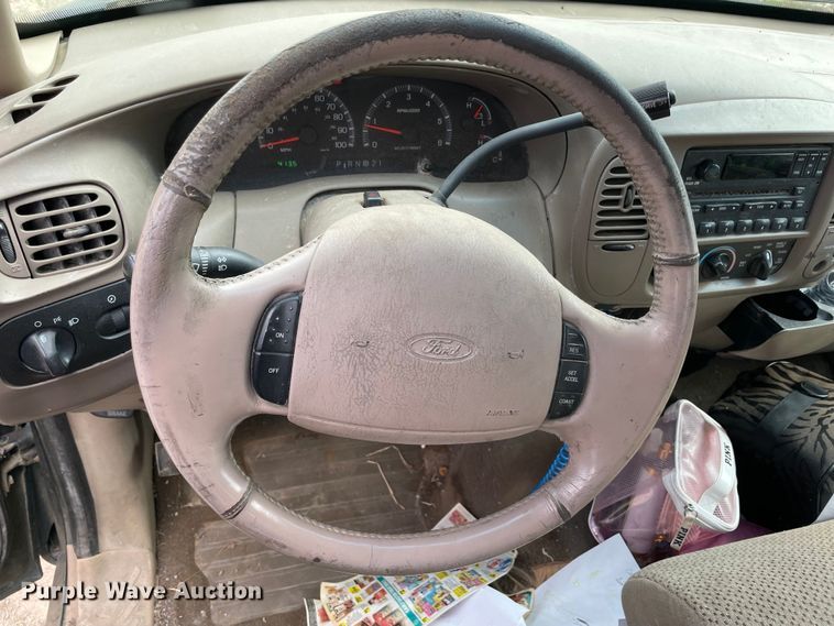 image for item MM9453 2001 Ford F150  SuperCab pickup truck