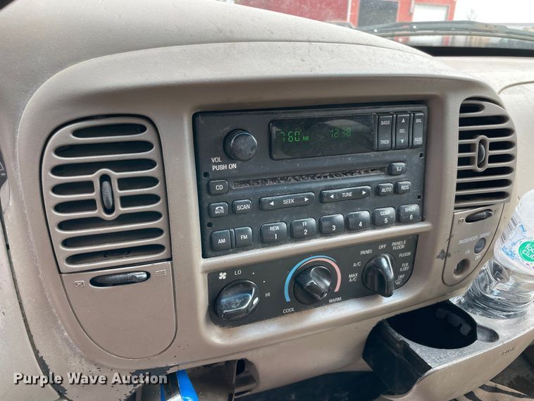 image for item MM9453 2001 Ford F150  SuperCab pickup truck