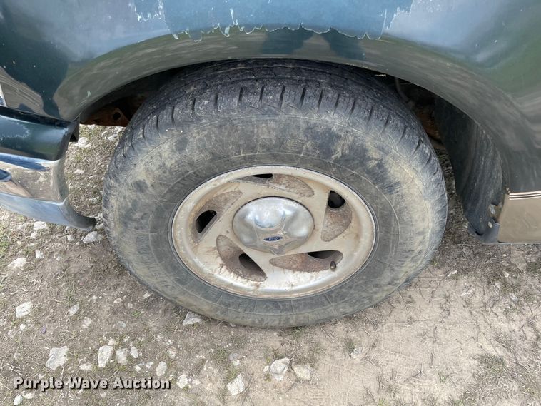 image for item MM9453 2001 Ford F150  SuperCab pickup truck