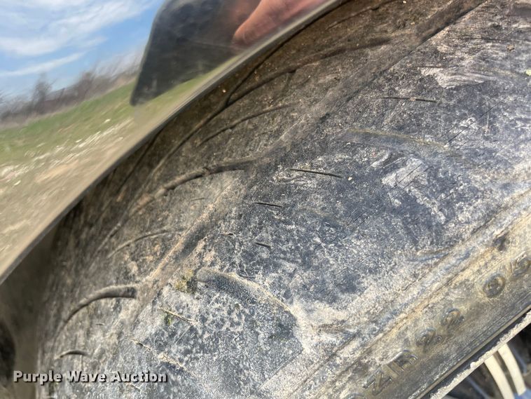 image for item MM9454 2004 Cadillac DeVille